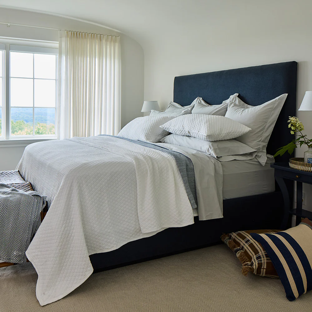 Diamond Matelassé Coverlet - Image 4